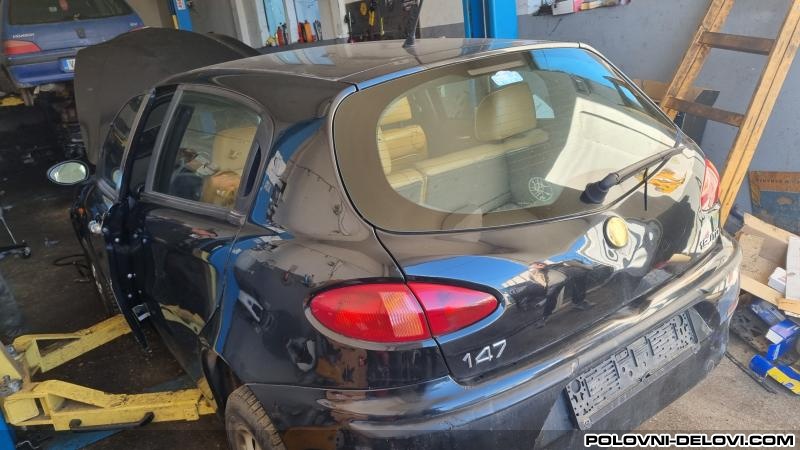 Alfa Romeo  147 1.9 Jtd... Kompletan Auto U Delovima