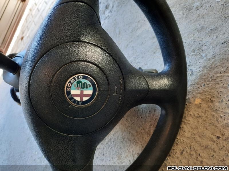 Alfa Romeo  147  Enterijer