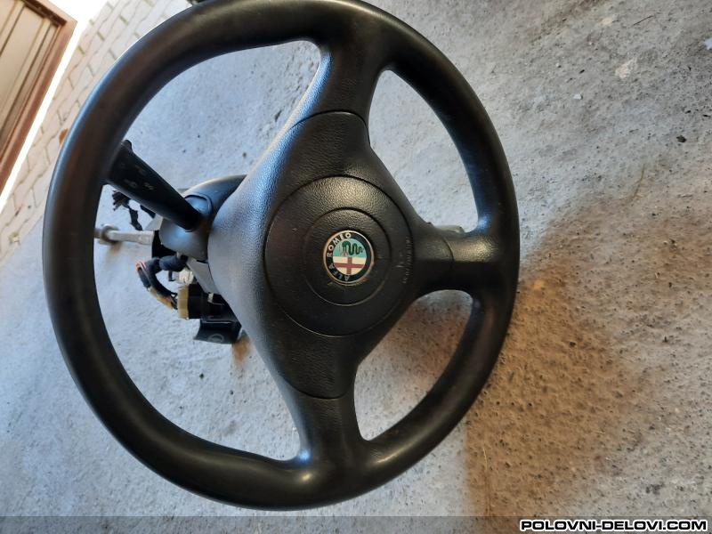 Alfa Romeo  147  Enterijer