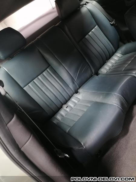 Alfa Romeo  147  Enterijer