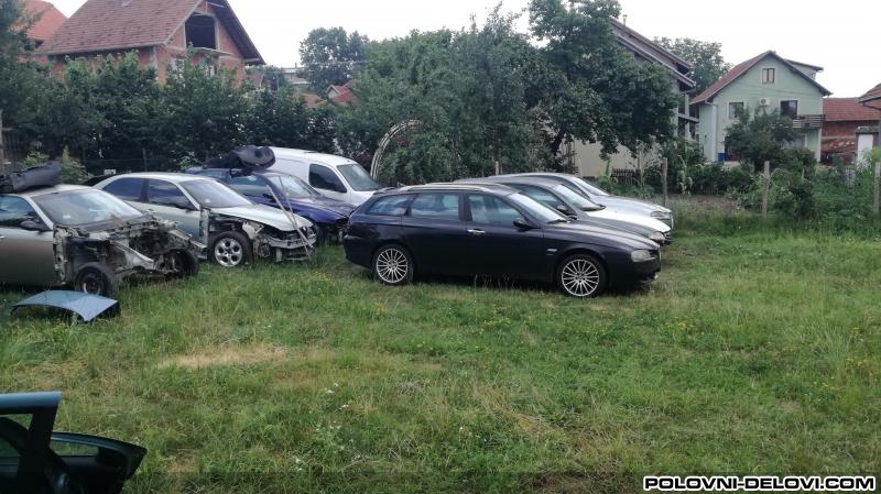 Alfa Romeo  156 Q4 Delovi Kompletan Auto U Delovima