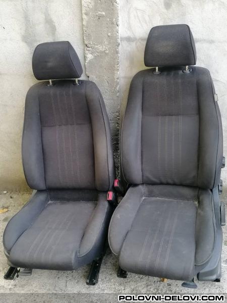 Alfa Romeo  159  Enterijer
