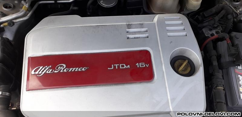 Alfa Romeo  159 Poklopac Motora  Motor I Delovi Motora