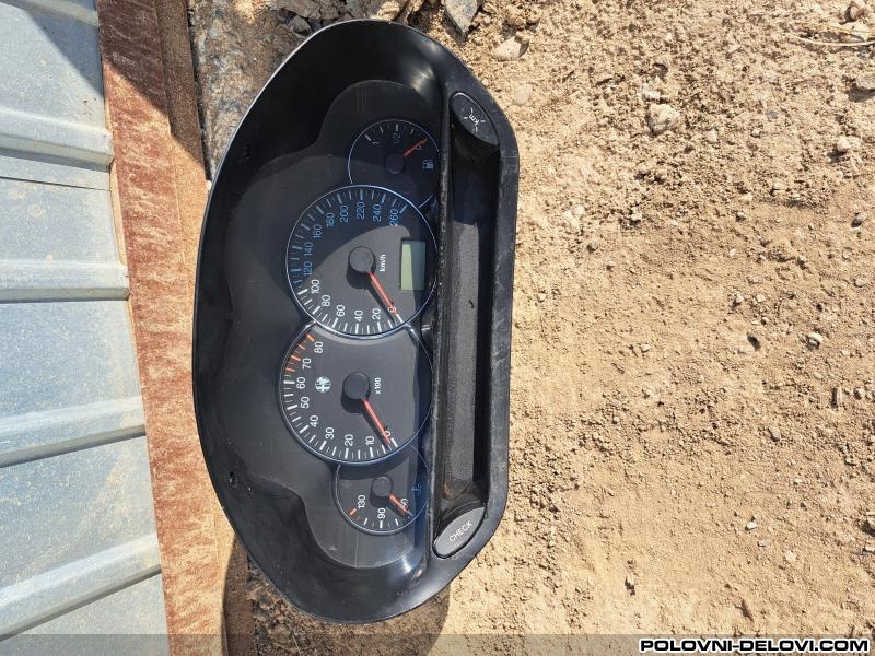 Alfa Romeo  166 Tabla Sat 166 Enterijer