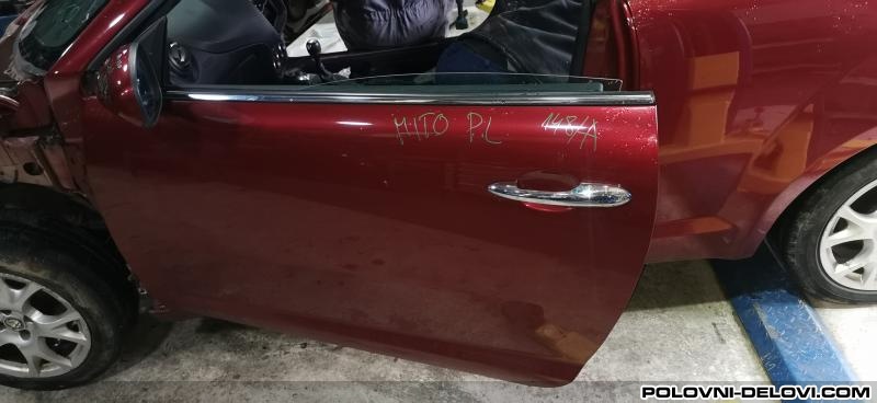 Alfa Romeo  MiTo PREDNJA LEVA VRATA Karoserija