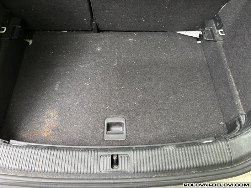 Audi  A1 Pod Gepeka Enterijer