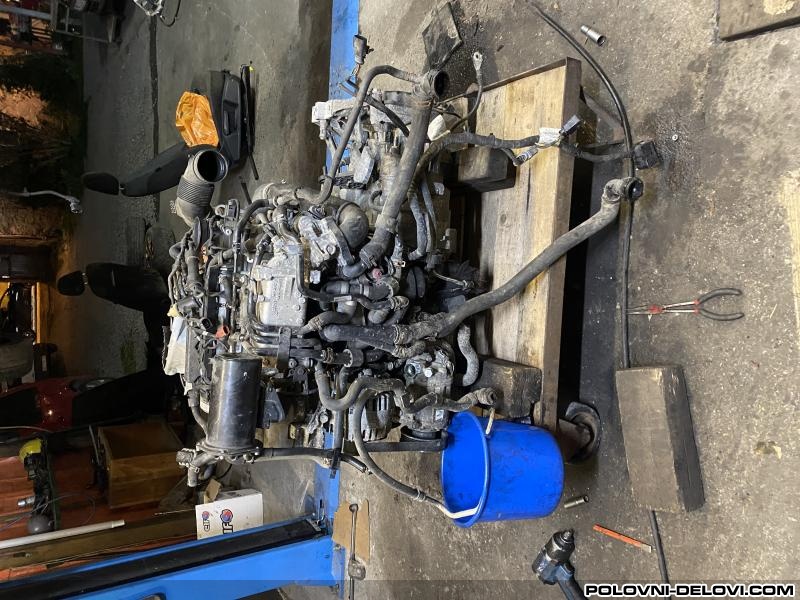 Audi  A3 1.6 TDI Motor I Delovi Motora