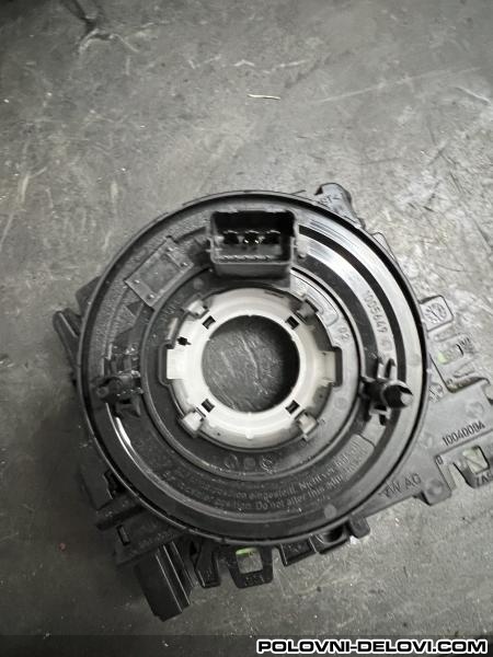 Audi  A3 5Q0 953 549 C Razni Delovi