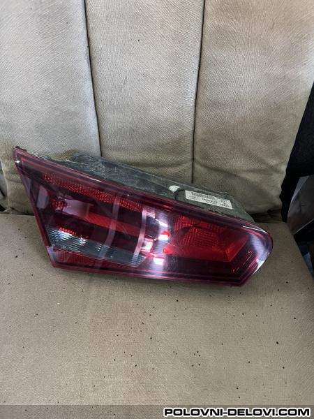 Audi  A3 Levo Stop Svetlo Halogeno  8V3 945 093  