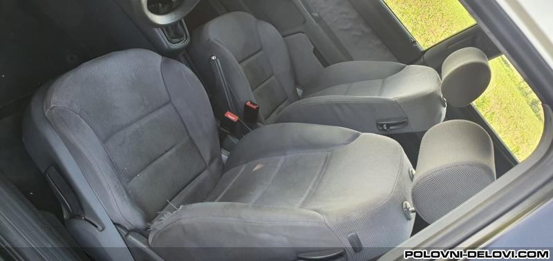 Audi  A3 Naslon Za Ruku Enterijer