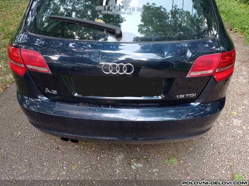 Audi  A3 Polica U Gepeku Enterijer