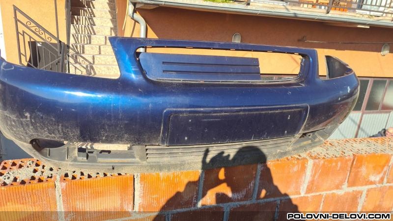 Audi  A3 Prednji Branik 8l Karoserija