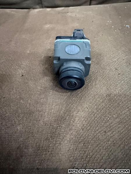 Audi A3 Q3 Prednja Kamera - 5Q0 980 546 A 