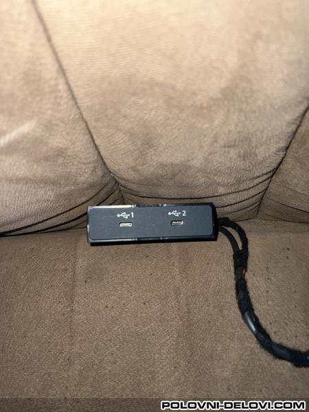 Audi  A3 USB Port Elektrika I Paljenje