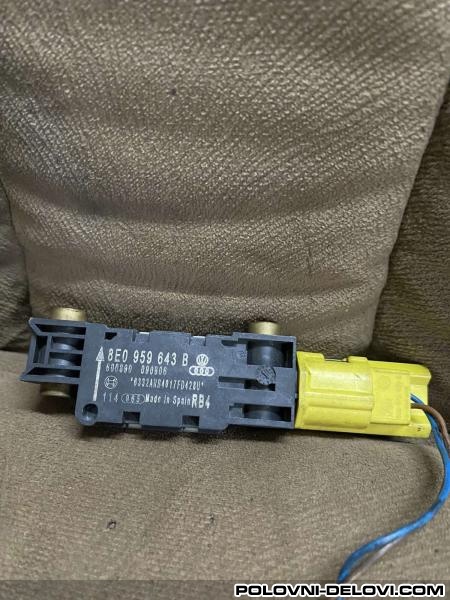 Audi  A4 8EO 959 643 B Elektrika I Paljenje