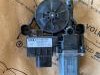 Audi A4 A5 Desni Podizac Stakla - 8W9 863 560 