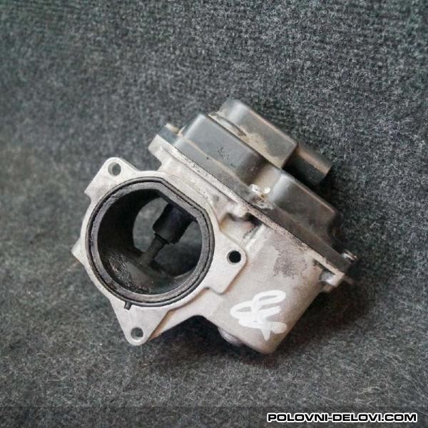 Audi  A4 B8 Hladnjak Egr Motor I Delovi Motora