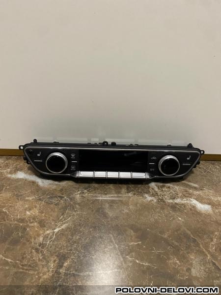 Audi A4 B9 Digitalni Klimatronik - 8W0 820 043 T 