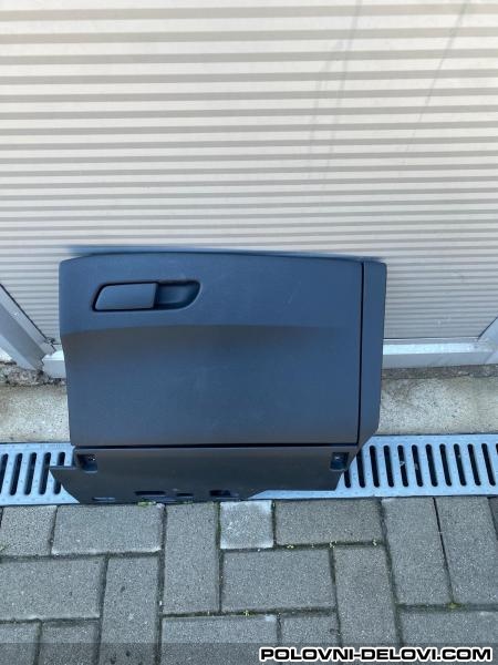 Audi A4 B9 Kaseta Ispred Suvozaca