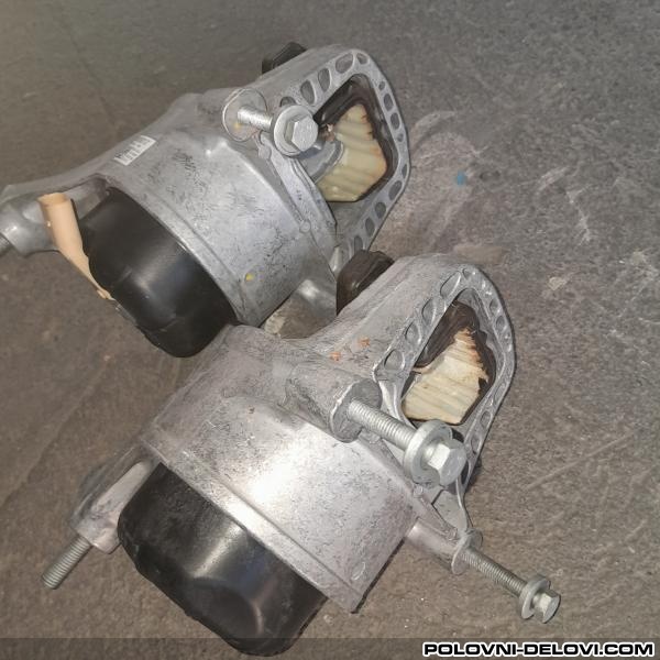 Audi  A4 B9 Nosaci Motora 8W0 199 371 CT