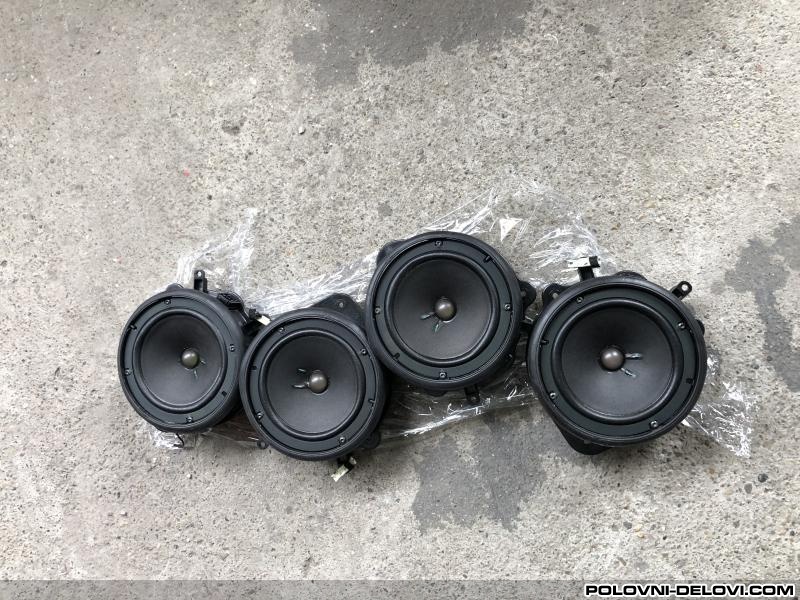 Delovi - Audi A4 BOSE Zvucnici Audio