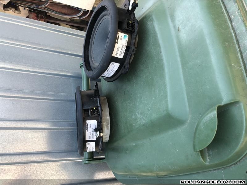 Audi  A4 BOSE Zvucnik Audio