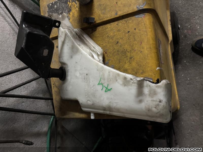 Audi  A4 Boca Za Tecnost Bris Rashladni Sistem