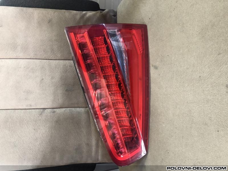 Audi  A4 DESNO LED STOP SVETLO