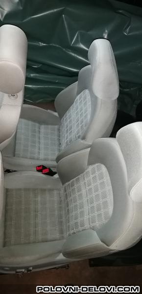 Audi  A4  Enterijer