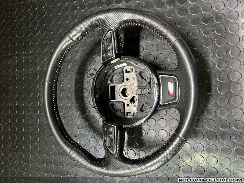 Audi  A4  Enterijer