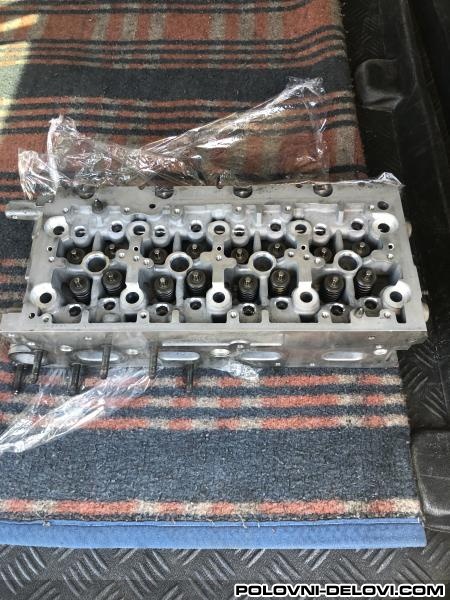 Audi  A4 GLAVA MOTORA 150 Ks Motor I Delovi Motora