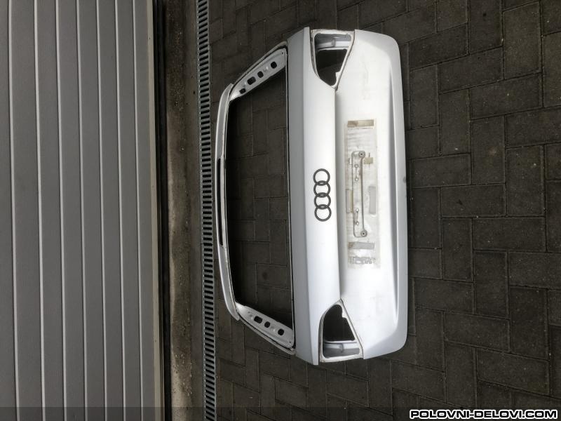Audi  A4 Gepek B8 Karoserija