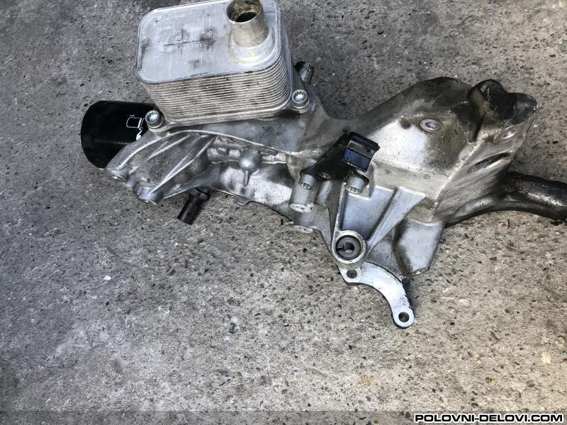 Audi  A4 Kuciste Filtera Ulja Motor I Delovi Motora