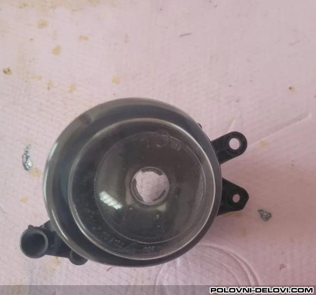 Audi  A4 Leva Maglenka A4 Razni Delovi