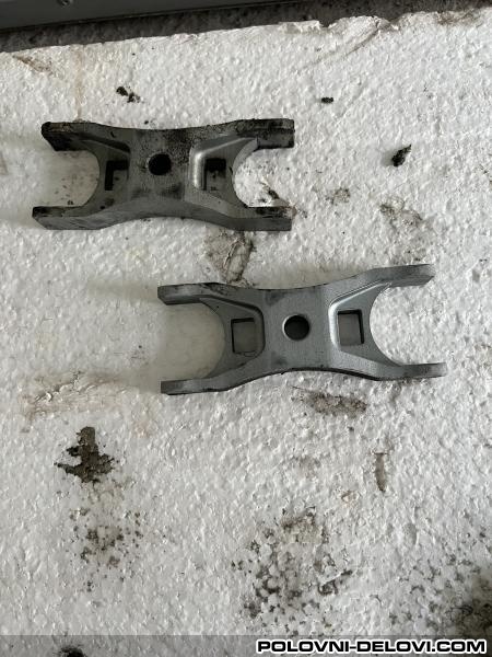 Audi  A4 NOSAC DIZNI Motor I Delovi Motora
