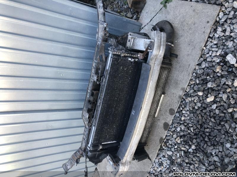 Audi  A4 PRSA HLADNJACI 2.0 Karoserija