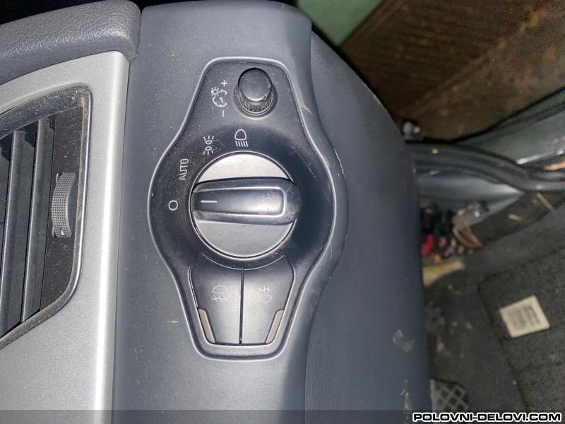 Audi  A4 Prekidac Svetla Enterijer