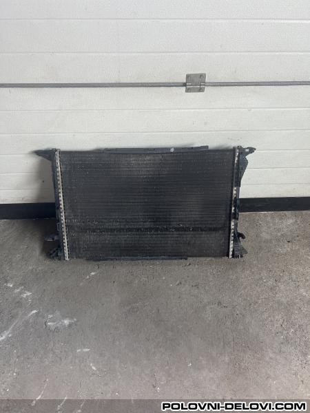 Audi A4 Q5 2.0 HLADNJAK VODE 8K0 121 251 R