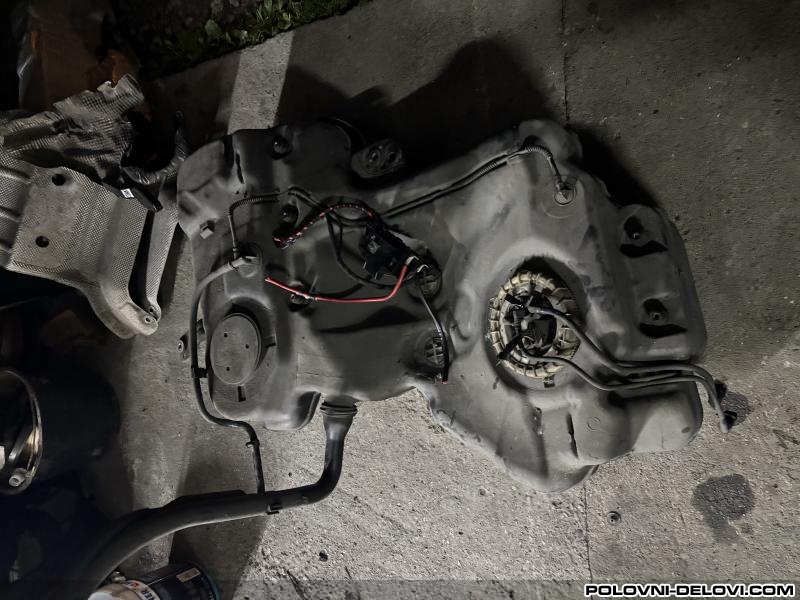 Audi  A4 Rezervoar Elektrika I Paljenje