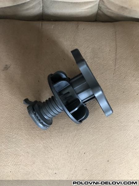 Audi  A4 Sraf Za Rezervni Tocak U Gepeku
