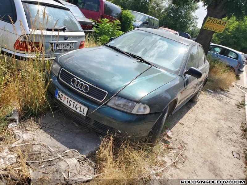 Audi  A4  Stakla