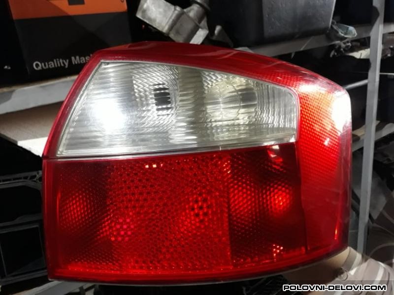 Audi  A4  Svetla I Signalizacija