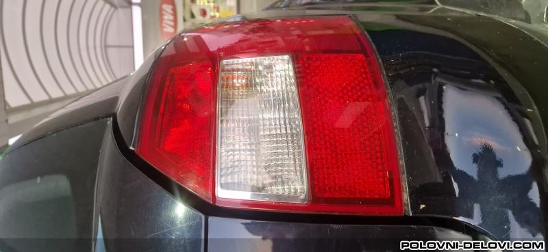 Audi  A4  Svetla I Signalizacija