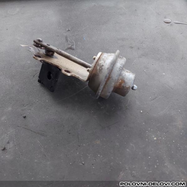 Audi  A4 Ventil Egr-a Motor I Delovi Motora