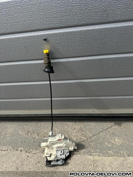 Audi A6 A7 Zadnja Brava U Vratima - 4G0 839 015 C - 8 Pinova