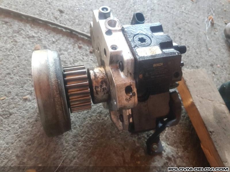 Audi  A6 Comon Rail Pumpa 3.0 Motor I Delovi Motora