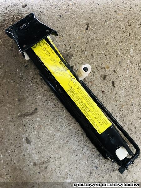 Audi  A6 FABRICKA Dizalica Razni Delovi