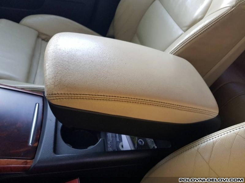 Audi  A6 Naslon Za Ruku Enterijer