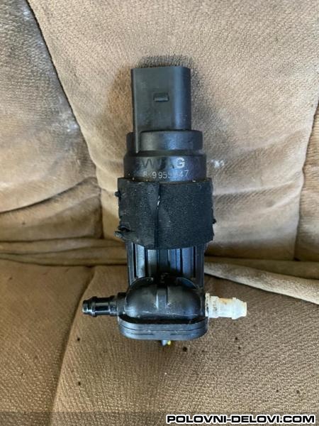 Audi  A6 Pumpa Za Pranje Stakla 8K9 955 647