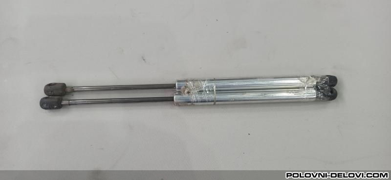 Audi  A8 Amortizeri Gepeka Enterijer